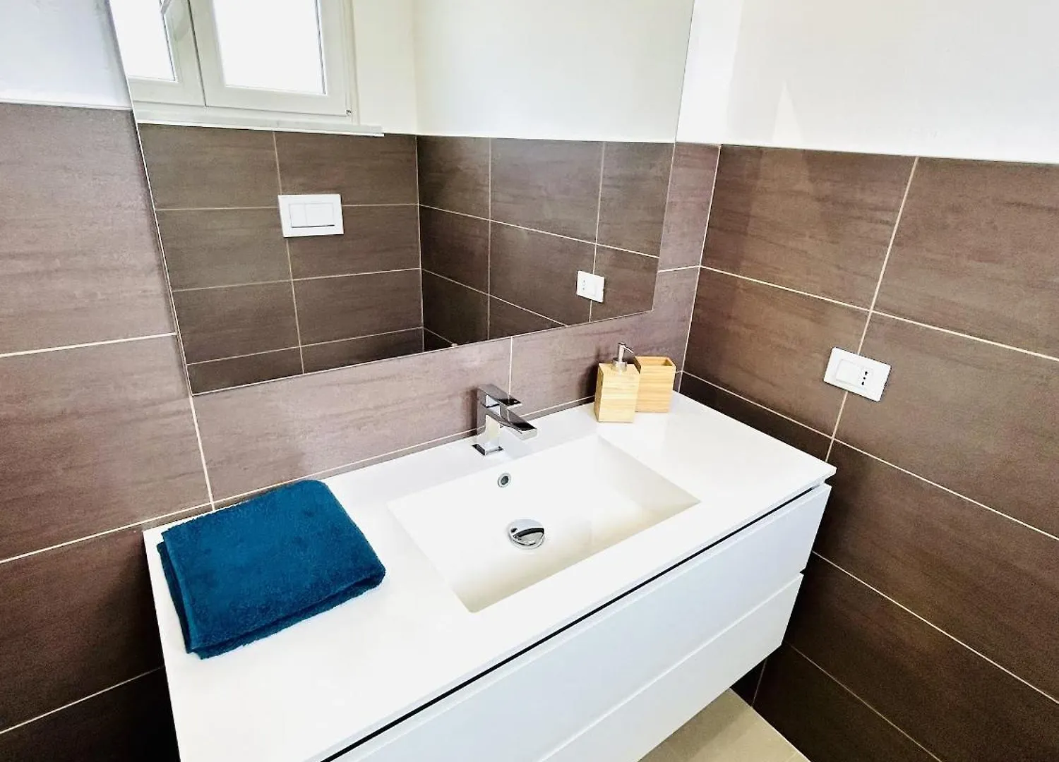 Camera Matrimoniale Con Bagno Privato Esterno In Casa Malpensa 89 Samarate 0*,